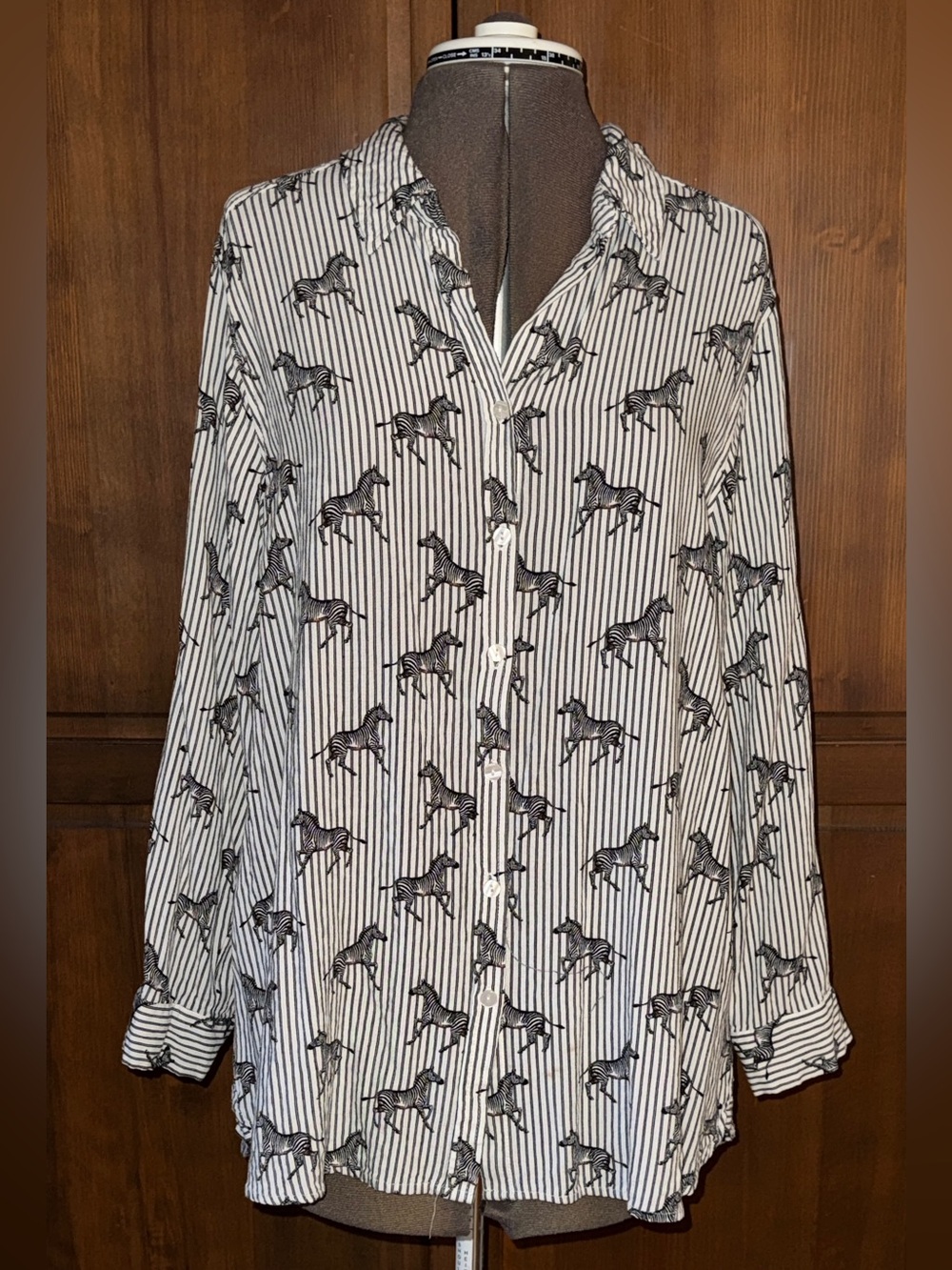 Jane and Delancey Top Womens 1X Long Sleeve Zebra & Stripe Button Up Black White
